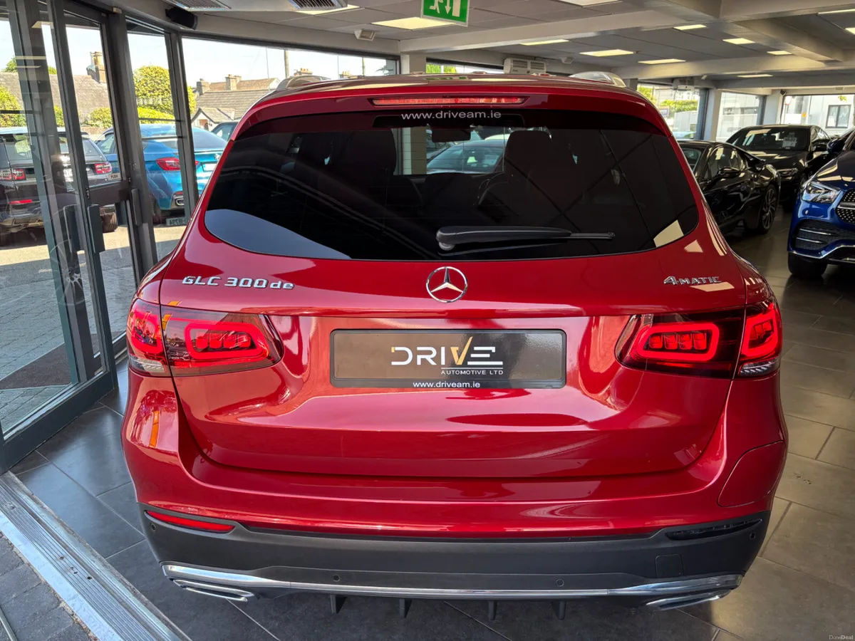 Mercedes-Benz GLC 2022 300de  AMG  Premium - Image 6