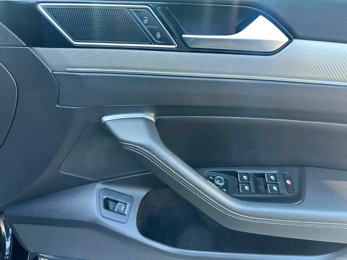 Vw Passat 2017 R line - Image 2