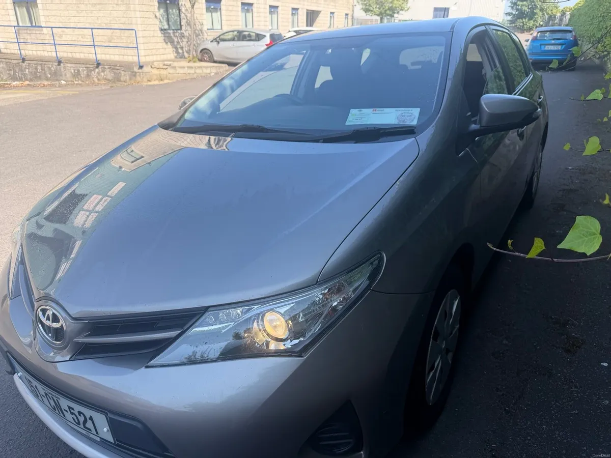 15’ Toyota Auris 1.3 petrol Low Km’s New NCT & Tax - Image 4