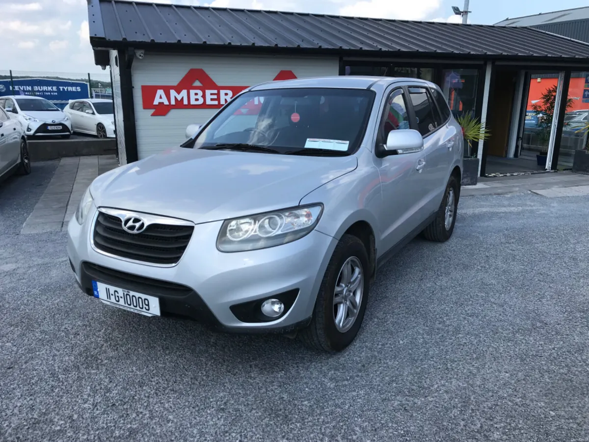 Hyundai Santa Fe 2011 - Image 1
