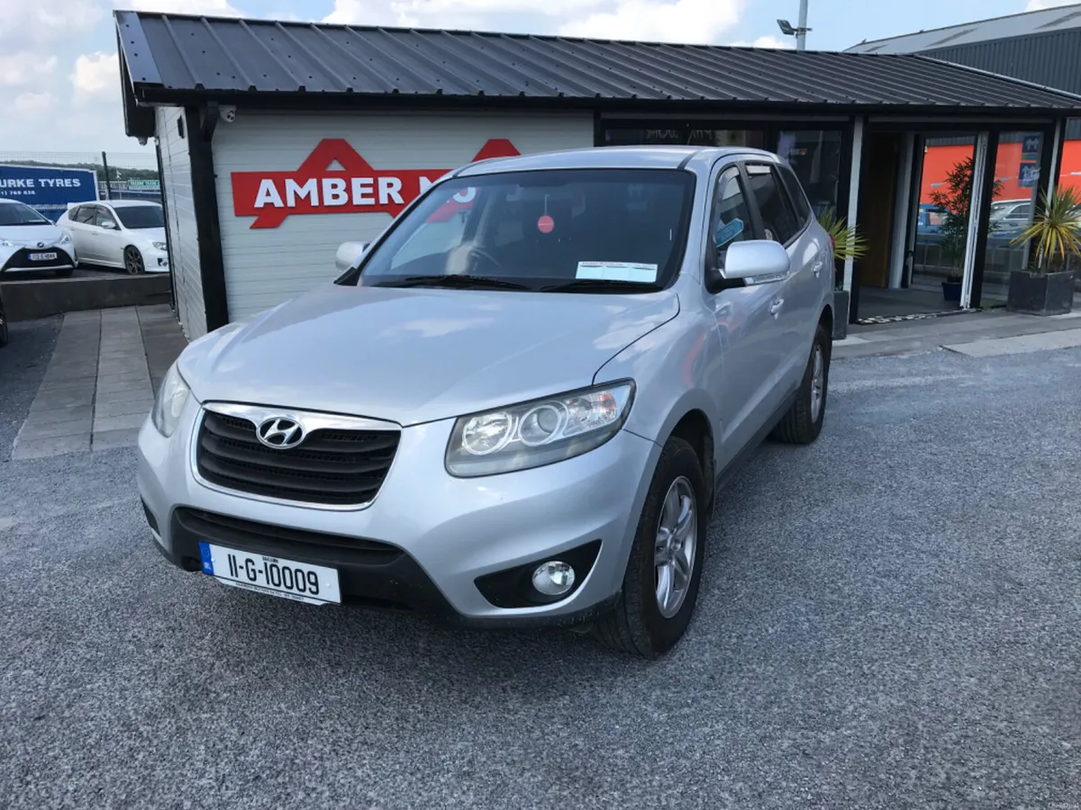 Hyundai Santa Fe 2011 - Image 2