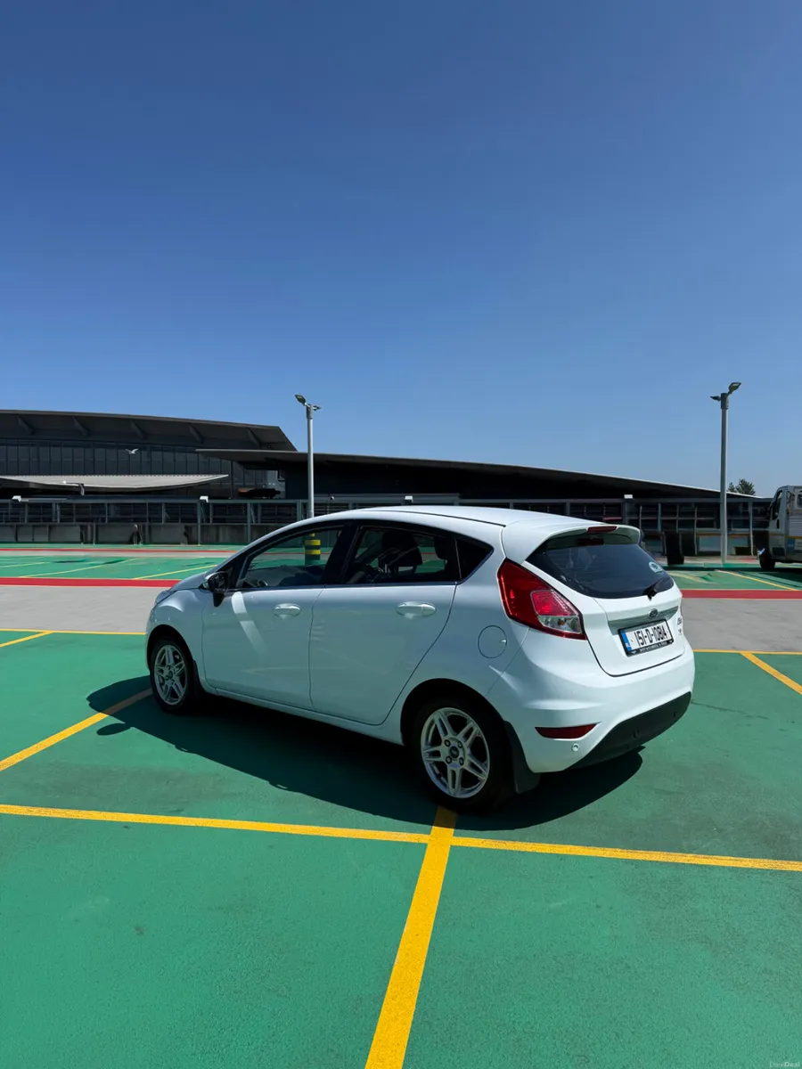 151 Ford Fiesta 1.2 Petrol - PERFECT STARTER - Image 4