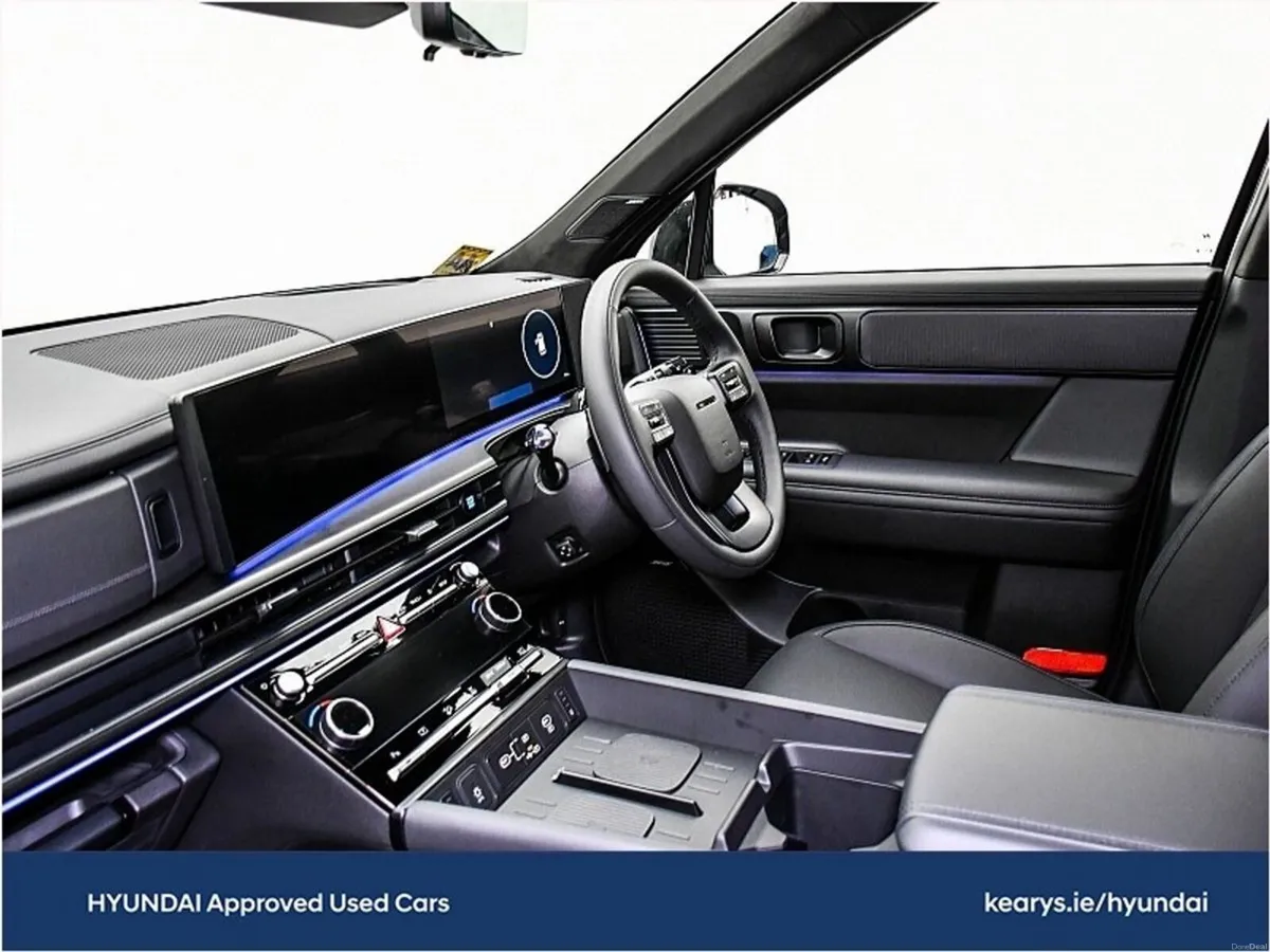 Hyundai Santa Fe Premium Calligraphy PHEV - Image 5