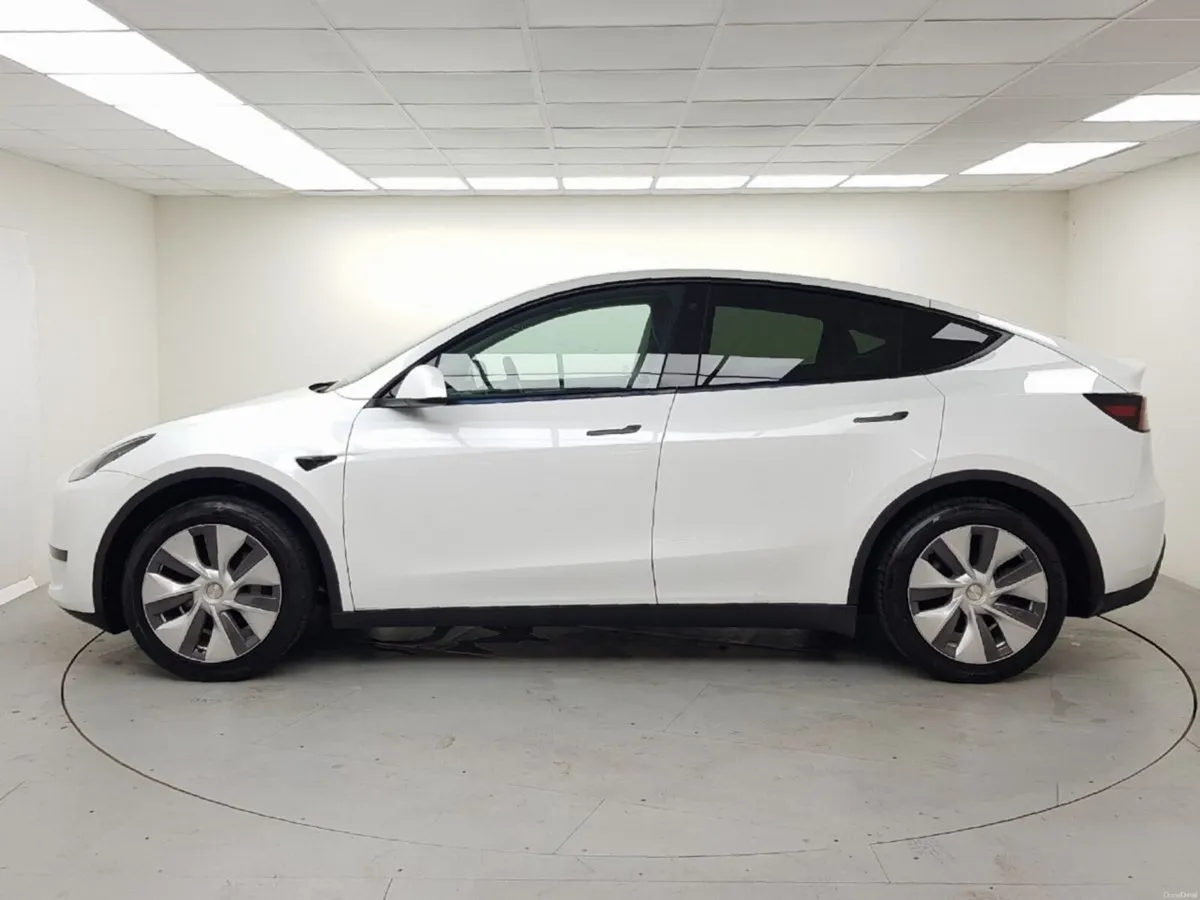 Tesla Model Y RWD - Image 5