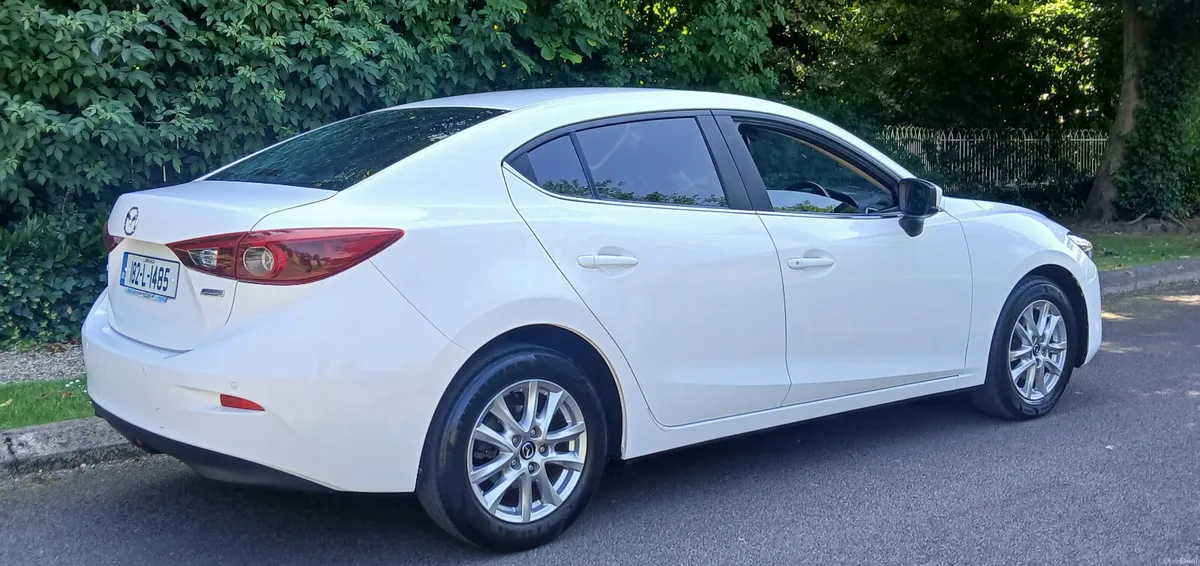 Mazda Mazda3 2018 1.5 PETROL EXEC SE - NEW NCT - Image 4