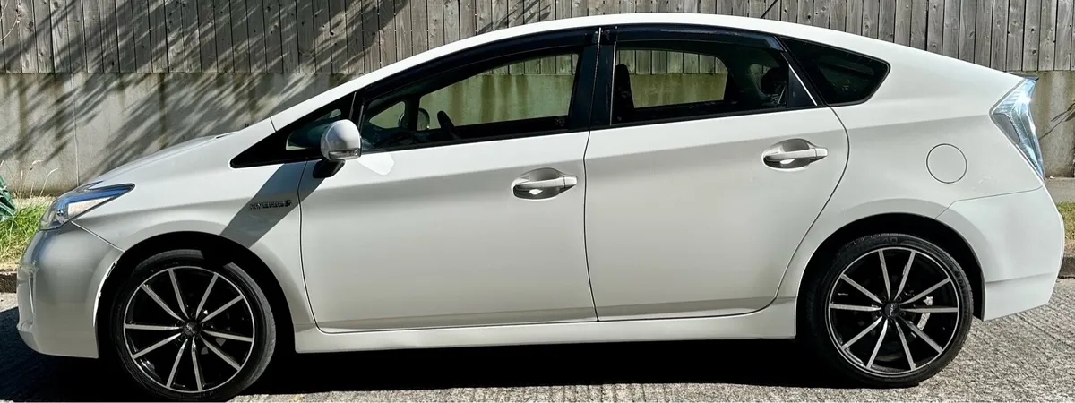 Toyota Prius 1.8 Hybrid Auto | 99,000 miles | NCT - Image 4
