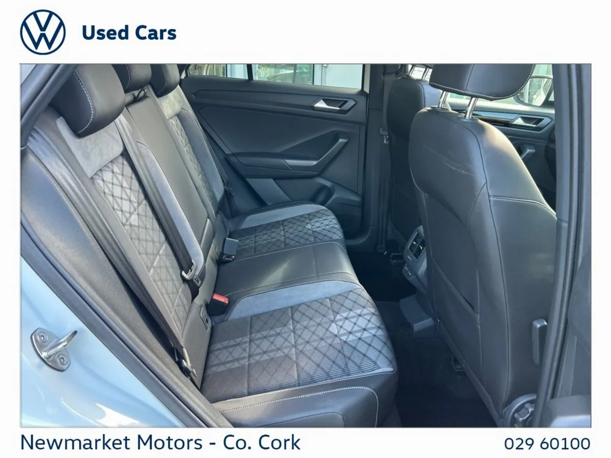 Volkswagen T-Roc R-LINE PLUS SUNROOF 1.0TSI 110BHP - Image 3