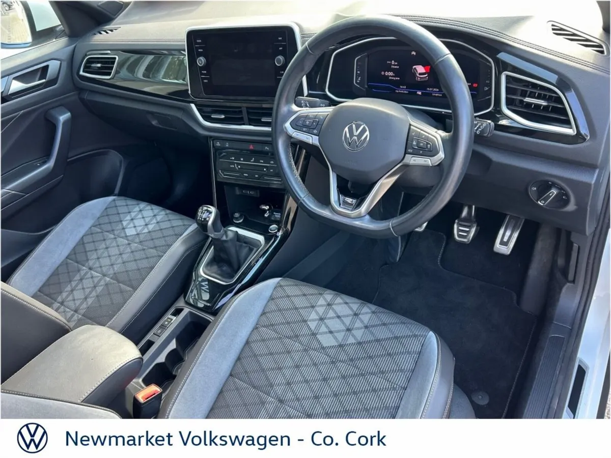 Volkswagen T-Roc R-LINE PLUS SUNROOF 1.0TSI 110BHP - Image 4