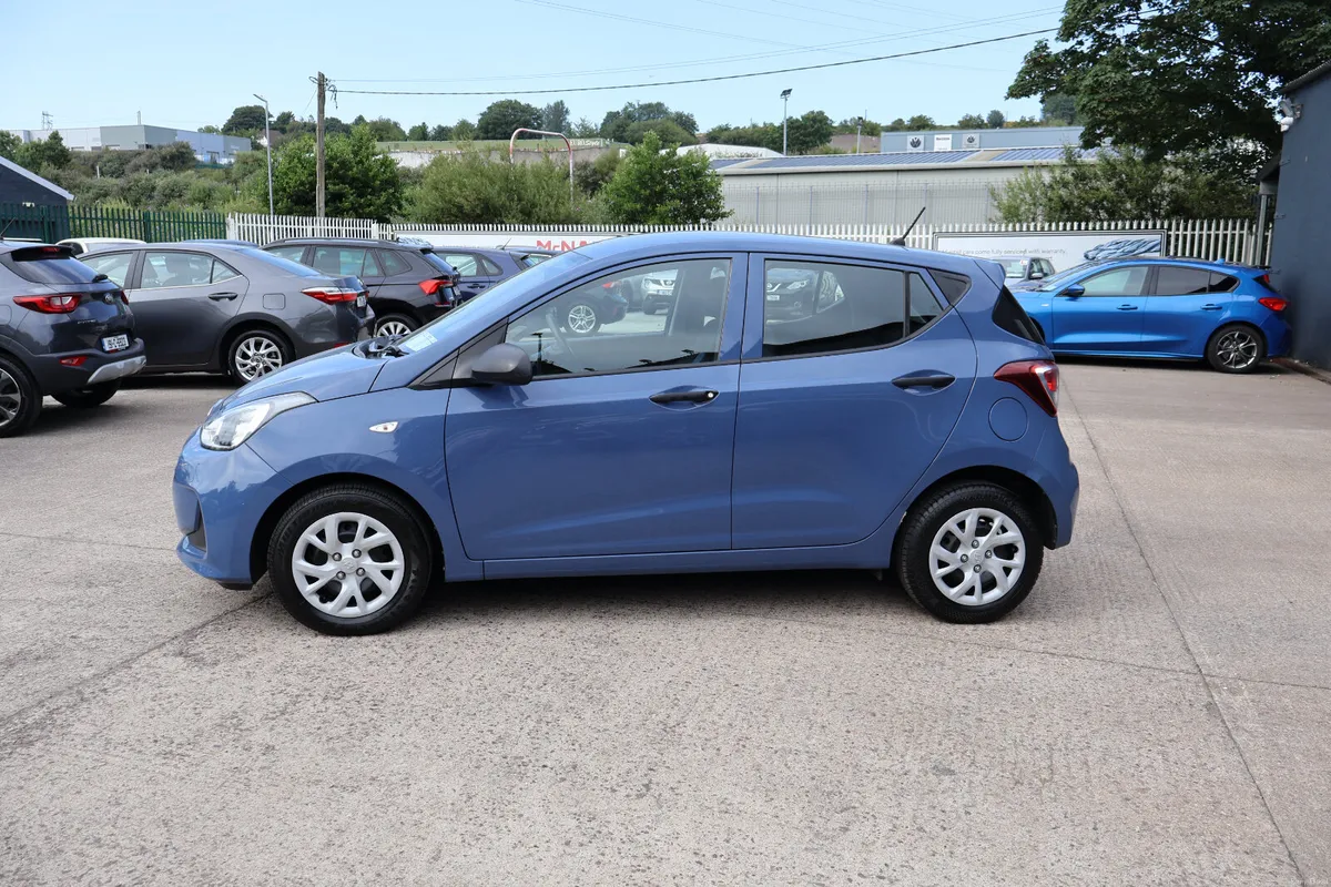 Hyundai i10 Only 71,000Km Exceptional Condition! - Image 6