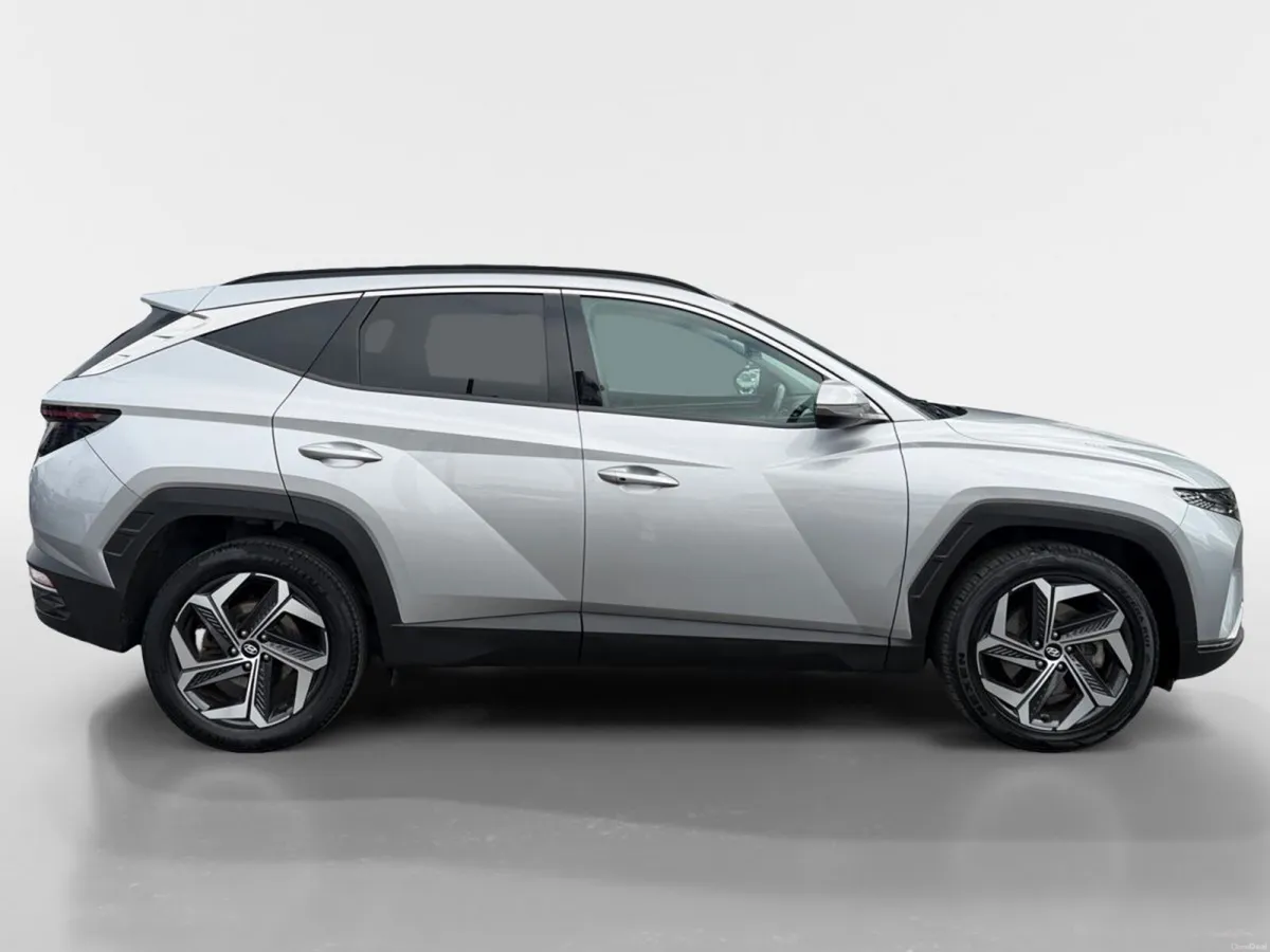 Hyundai Tucson 2WD Executive Plus HEV Auto - Image 2