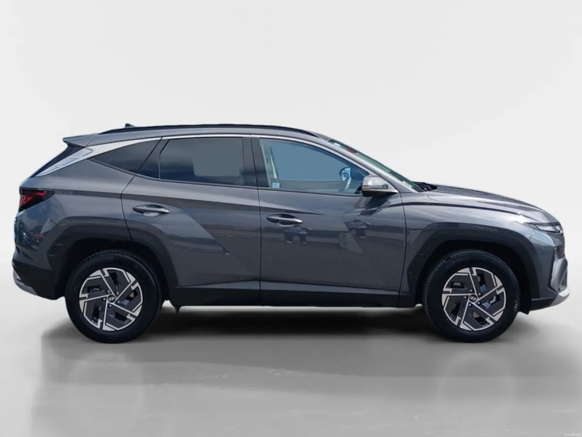 Hyundai Tucson Tucson FL Executive HEV Auto - Image 2