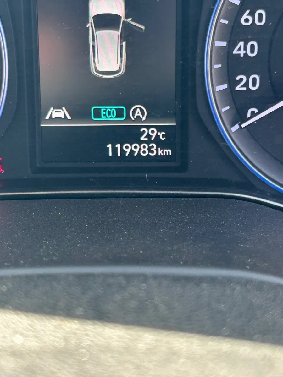 Hyundai KONA 2021 - Image 2