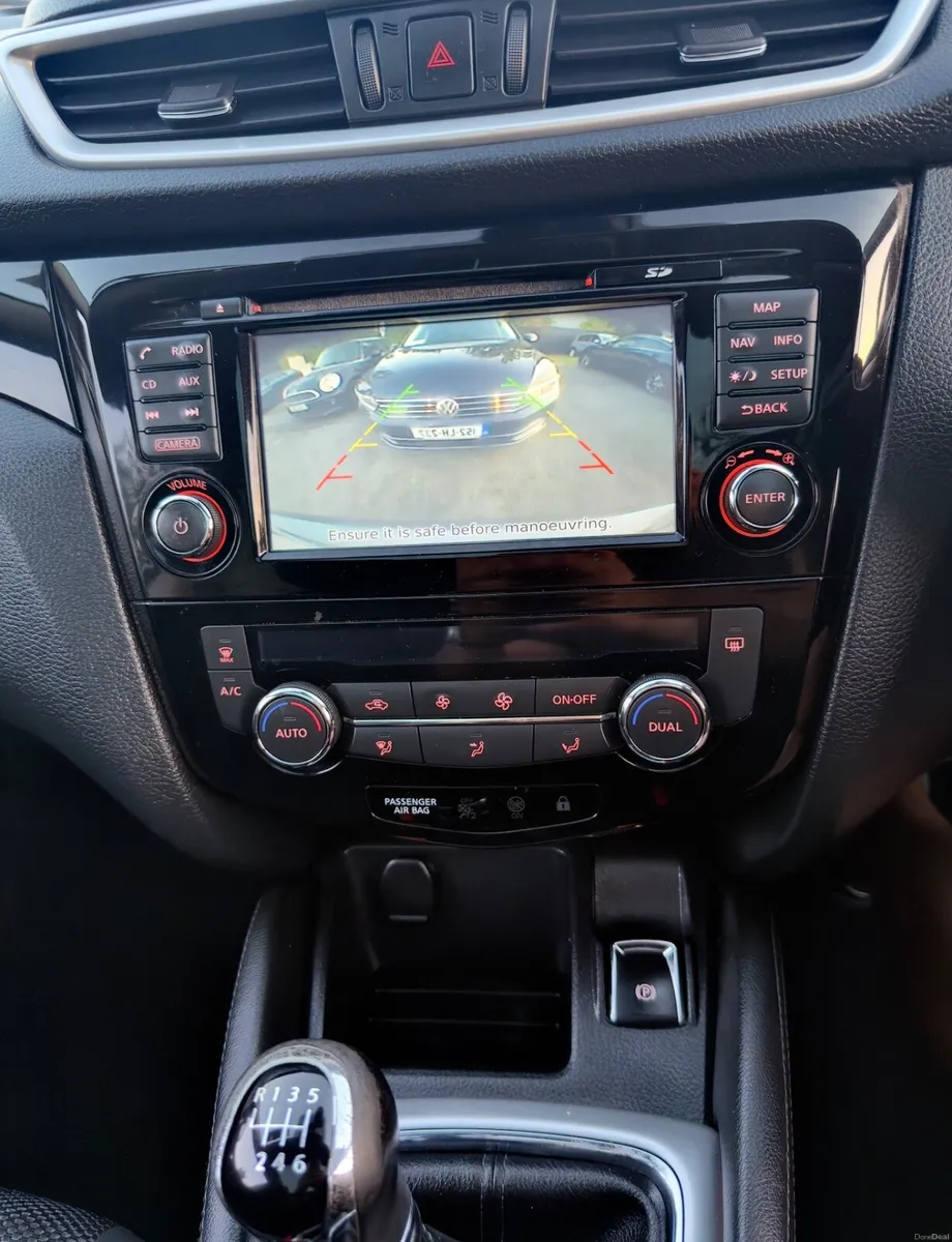 🔴 Nissan Qashqai SV Pan Roof High Spec - Image 4