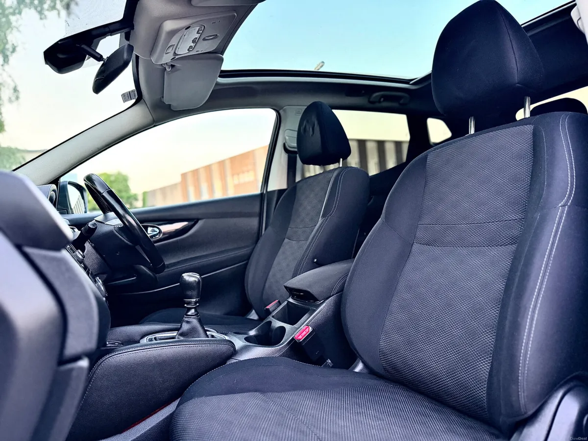 🔴 Nissan Qashqai SV Pan Roof High Spec - Image 2