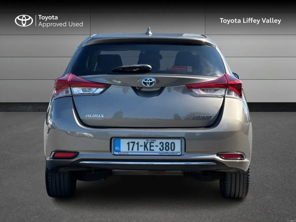 Toyota Auris HYBRID SOL 4DR AUTO - Image 4