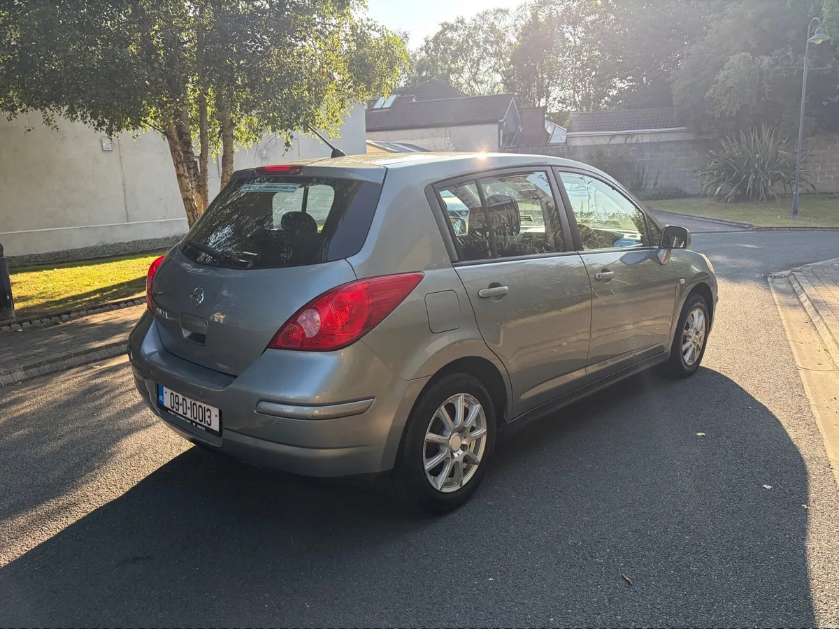 Nissan Tiida 2009 - Image 2