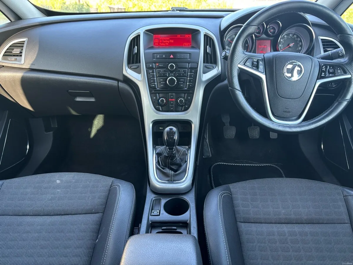 Vauxhall Astra CDTI GTC 1.7D - Image 3