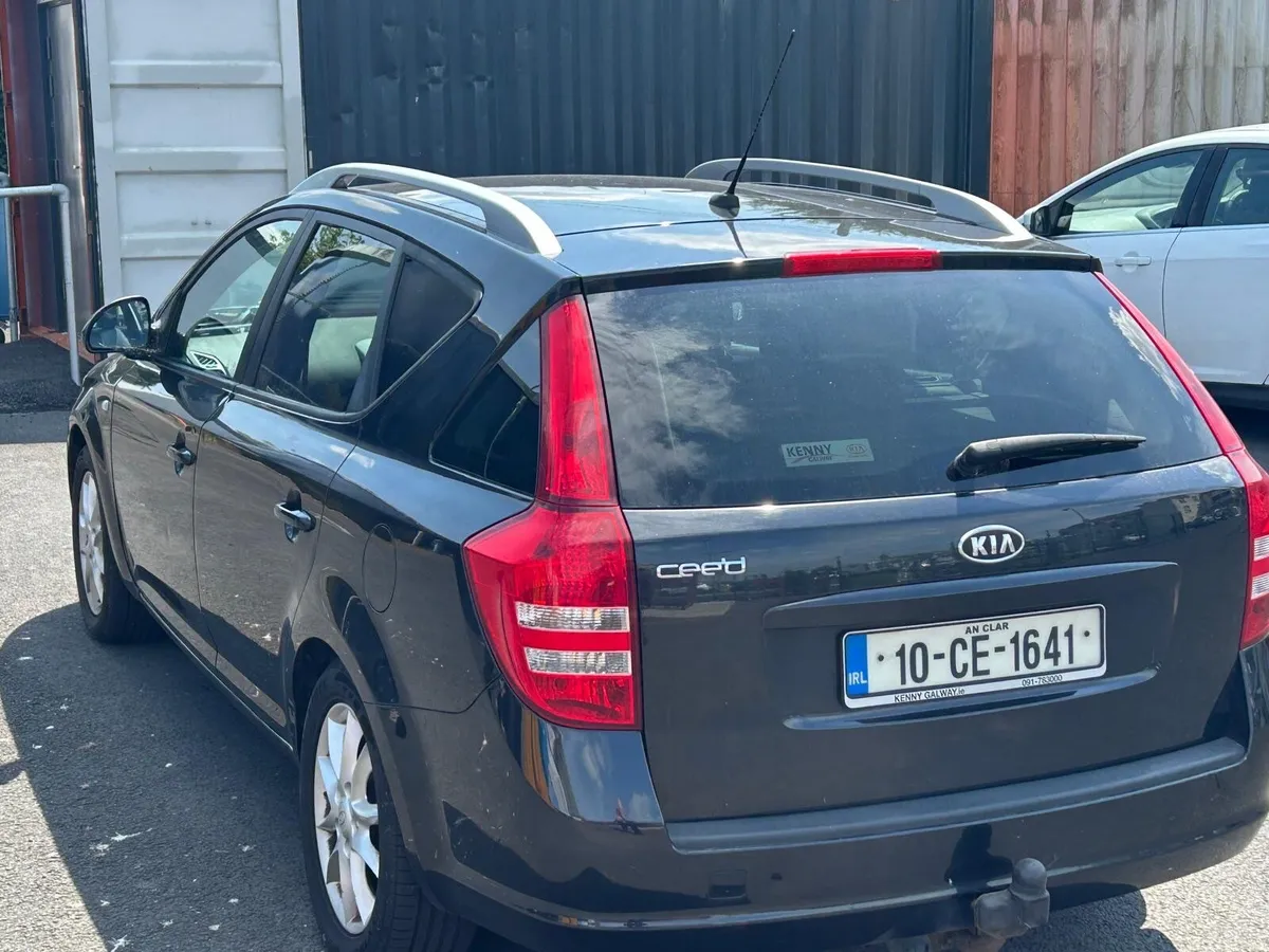 Kia Ceed 2010 - Image 3
