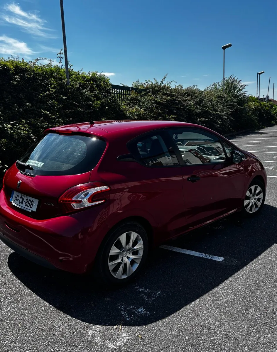 Peugeot 208 1L petrol 2014 - Image 2