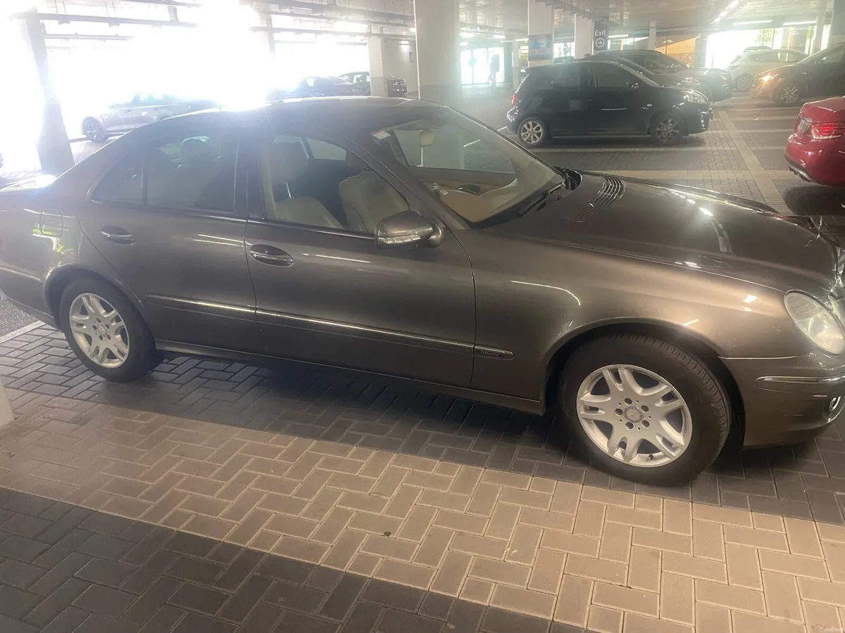 Mercedes E200 Elegance - Image 3
