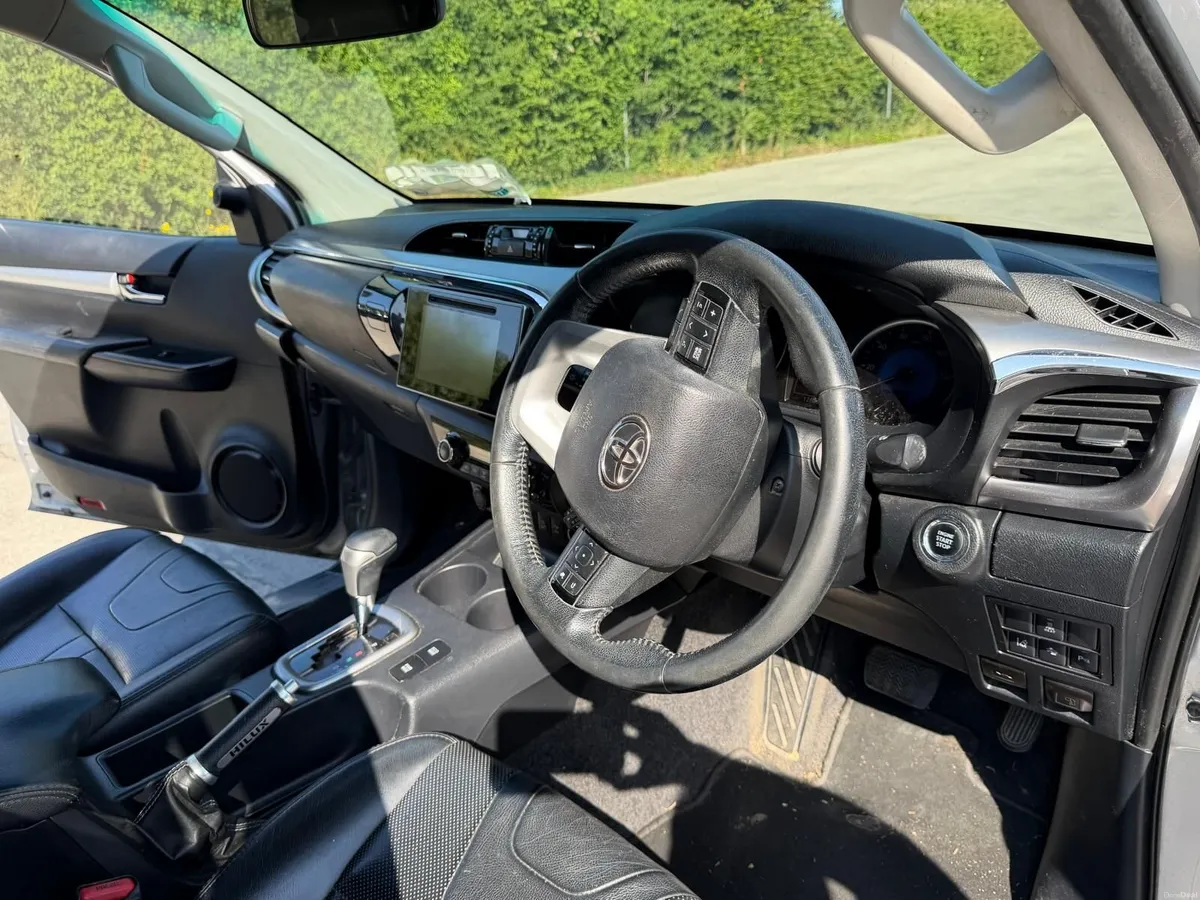 Toyota Hilux 2016 - Image 3