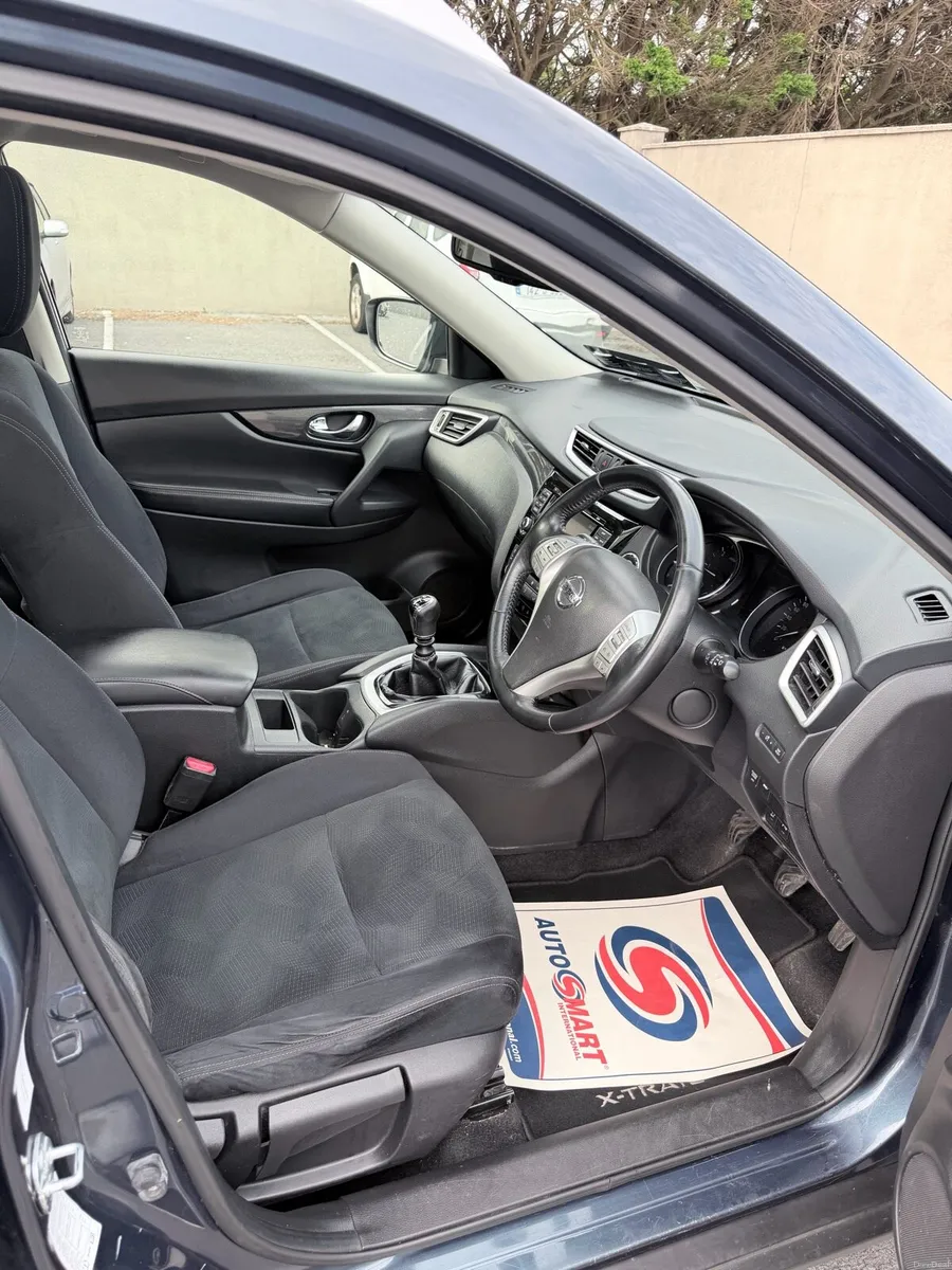 2016 Nissan X-trail 7 seater - Image 6