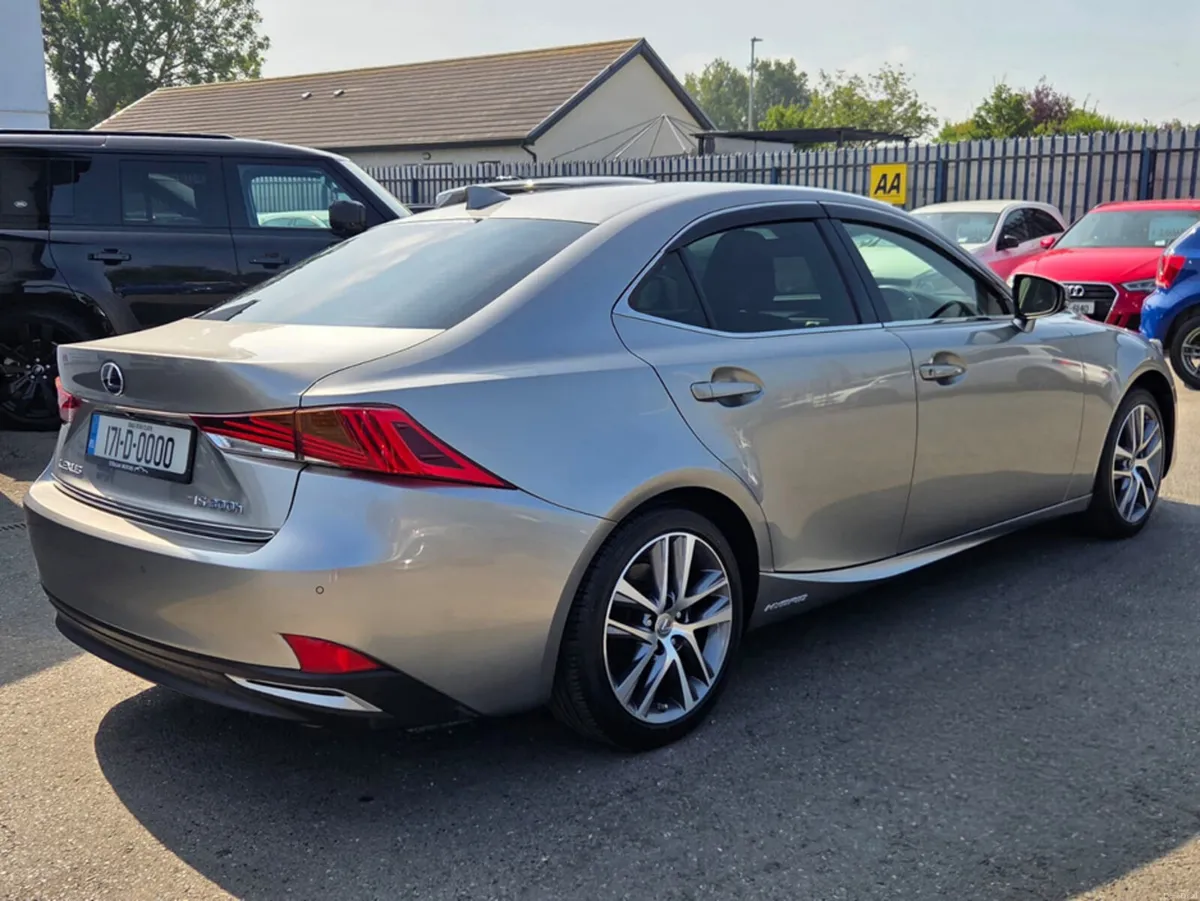 Lexus IS 2.5 HYBRID EXECUTIVE AUTO - Image 3