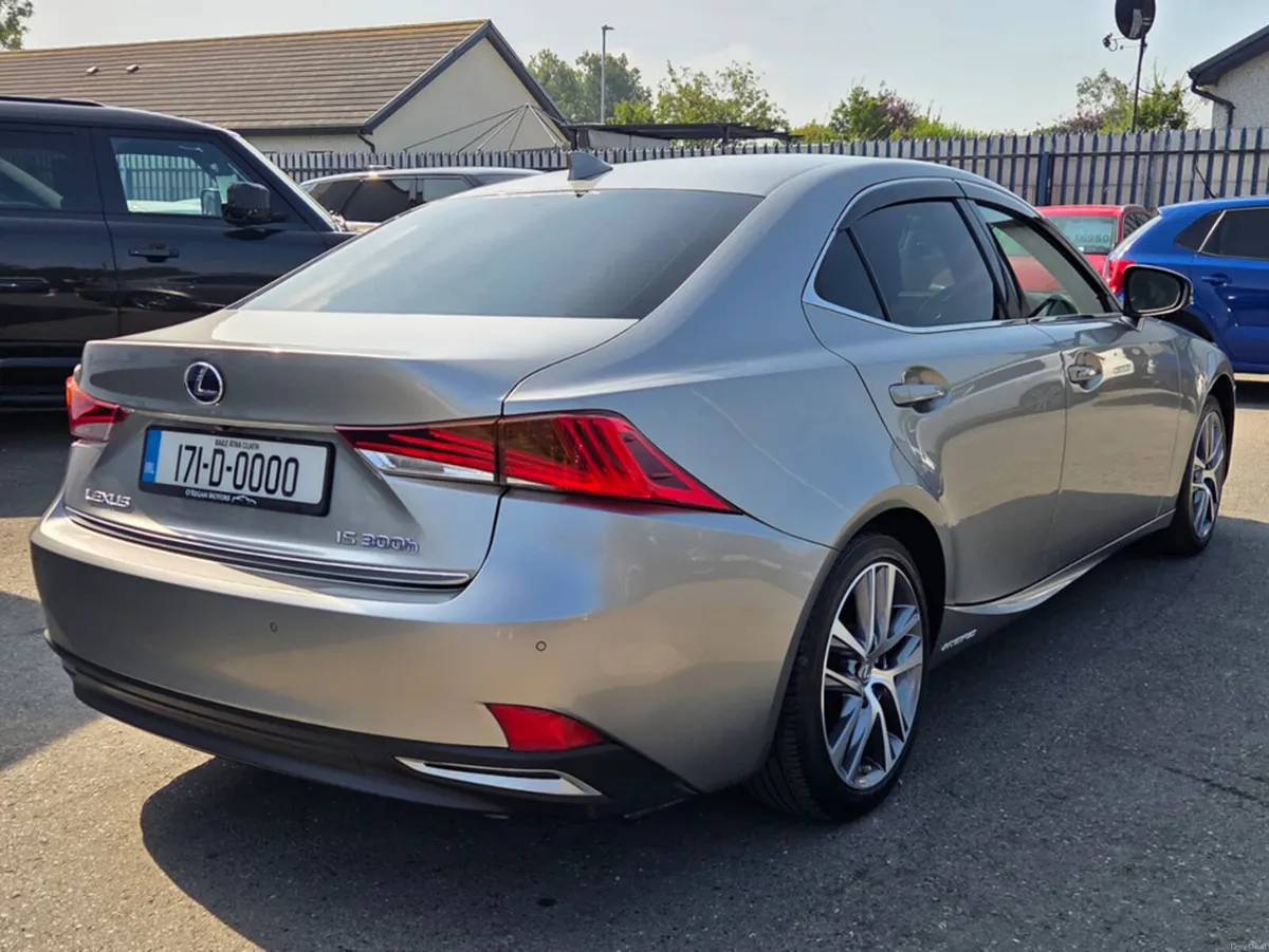 Lexus IS 2.5 HYBRID EXECUTIVE AUTO - Image 4