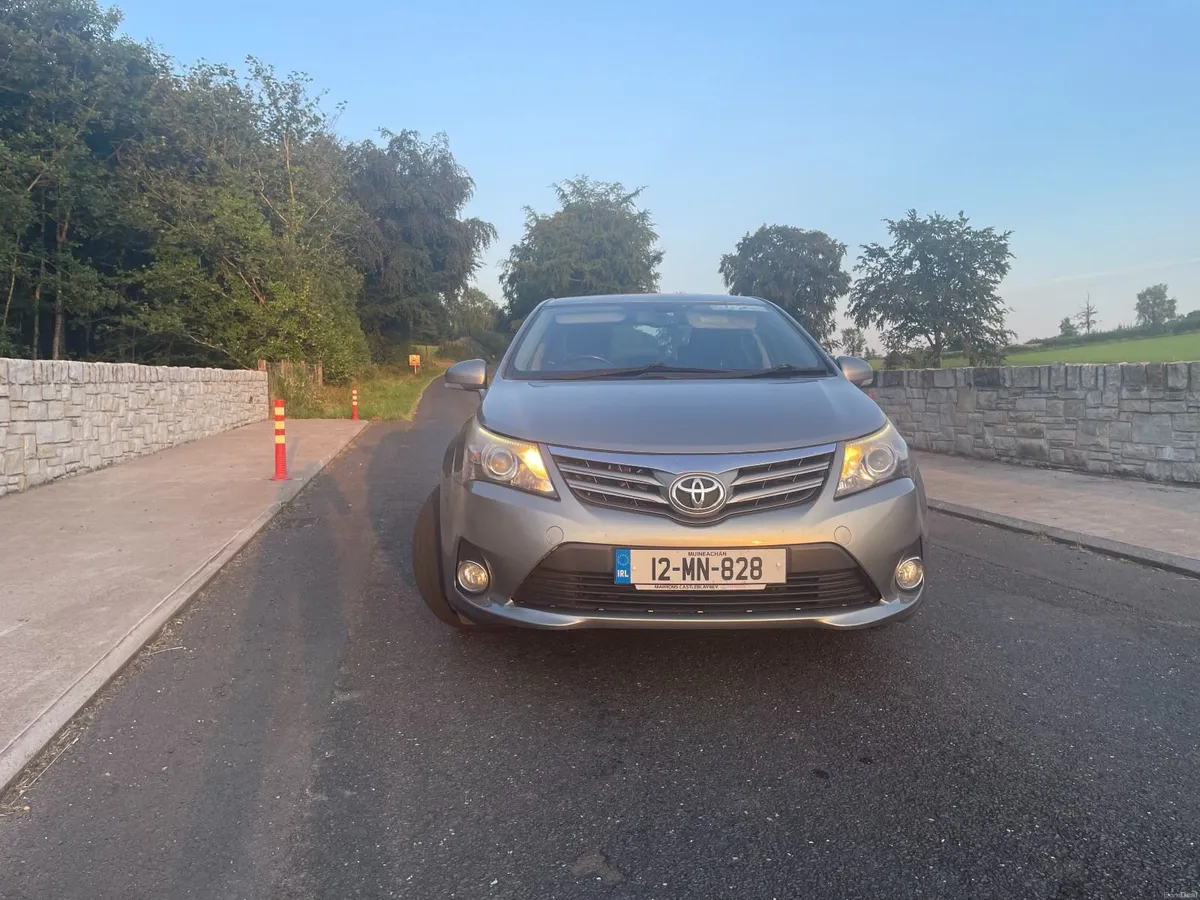 2012 Toyota Avensis 2.0 D4D - Image 2