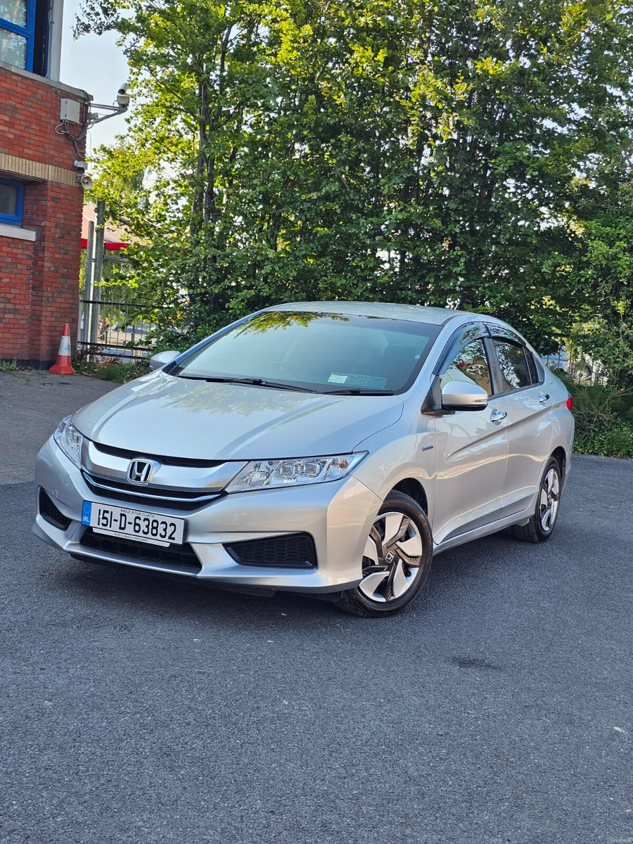 Honda Grace 2015 Hybrid Automatic - Image 1