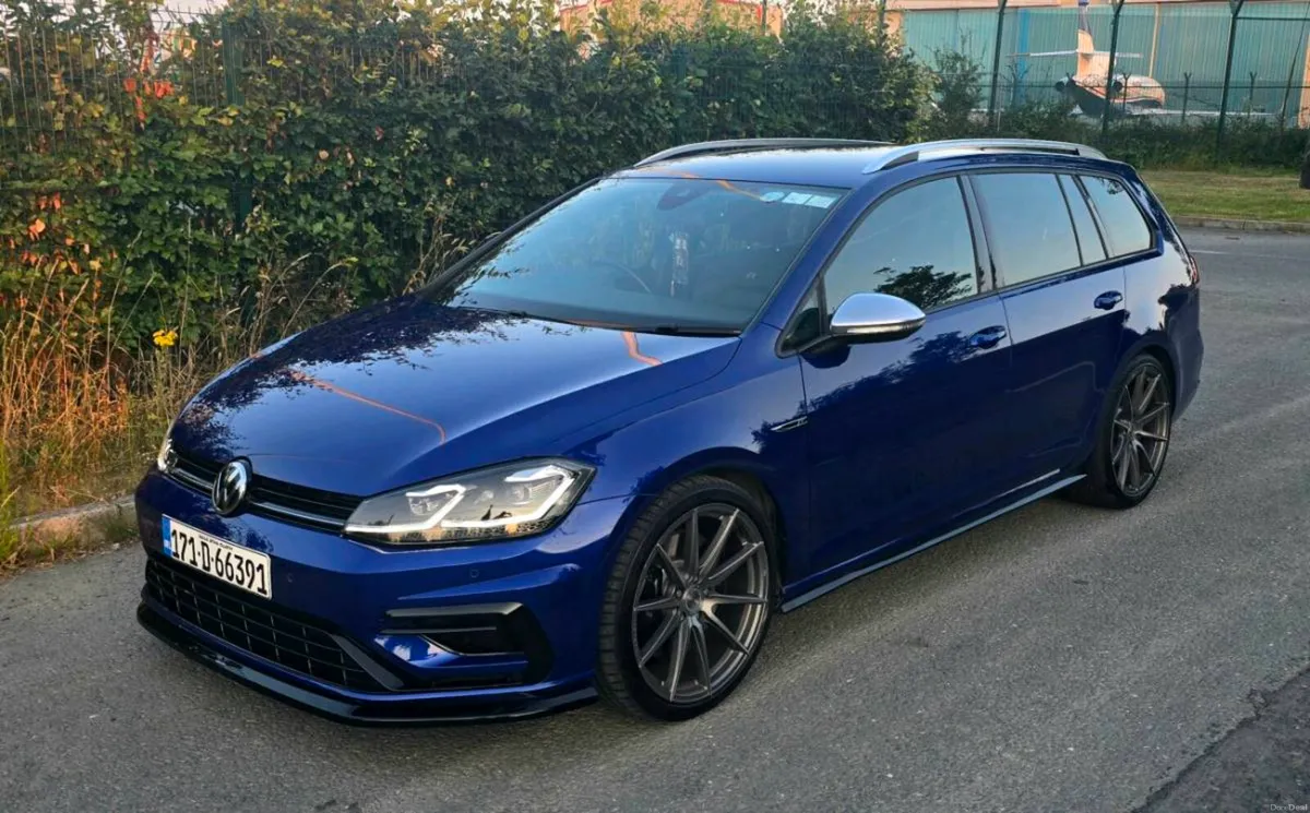2017 Volkswagen Golf R 7.5 Variant DSG - Image 5