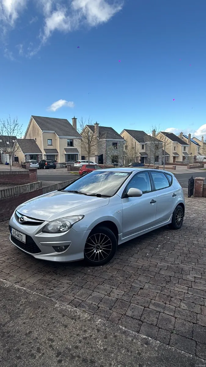 Hyundai i30 2011 - Image 2