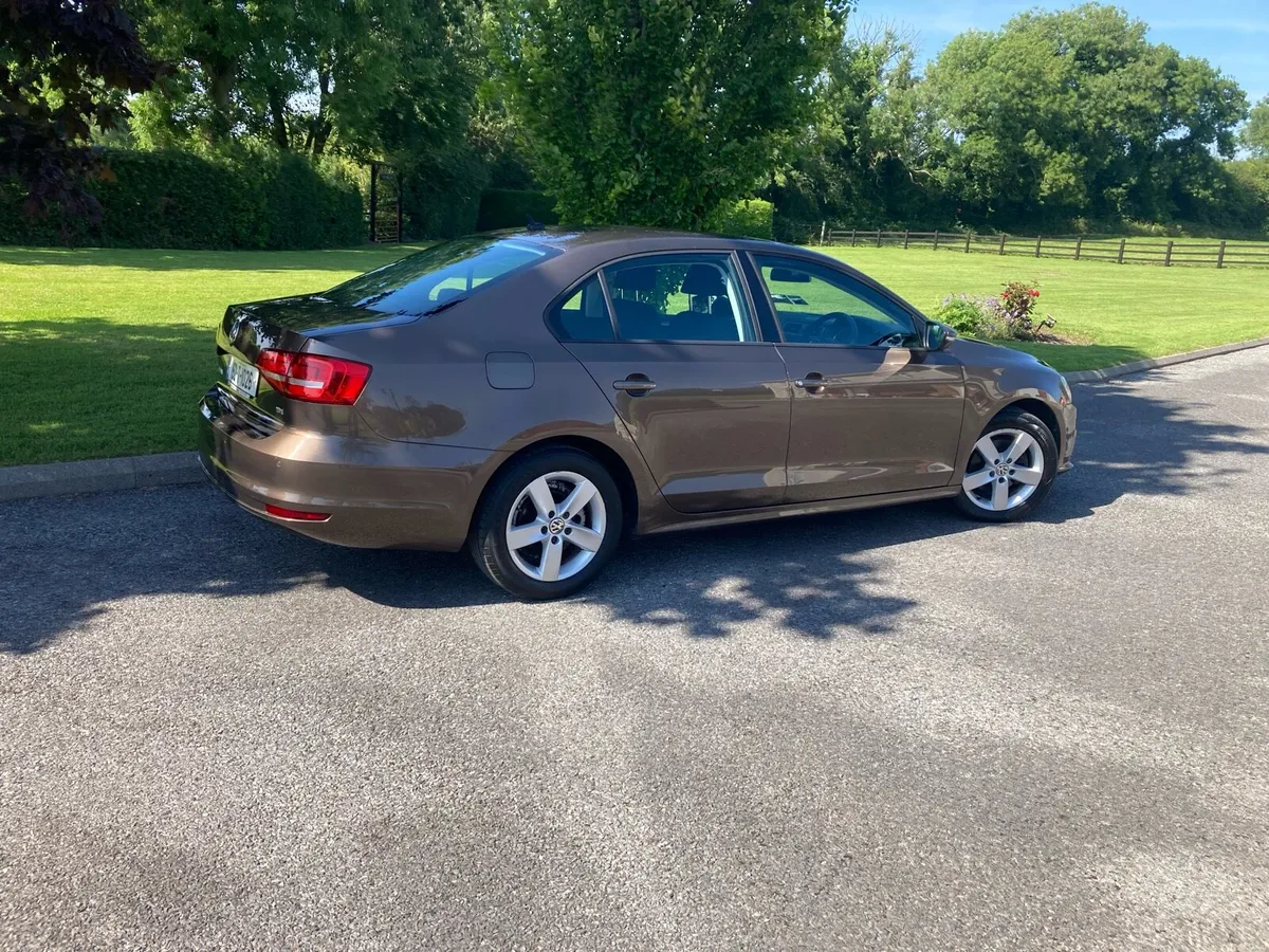 2015 Volkswagen Jetta Comfort Line 2.0TDI. - Image 2