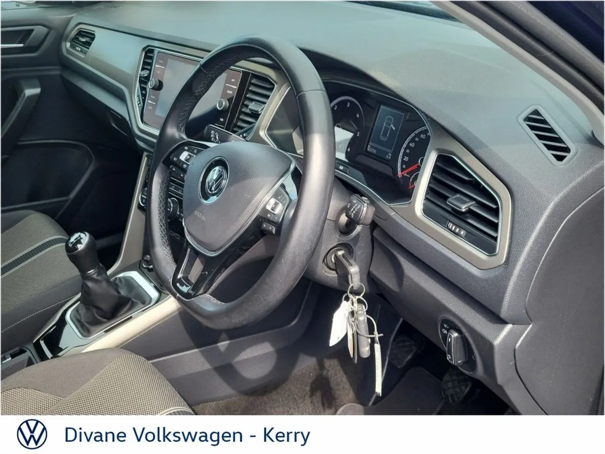 Volkswagen T-Roc DESIGN 1.6 TDI 115 BHP - Image 4