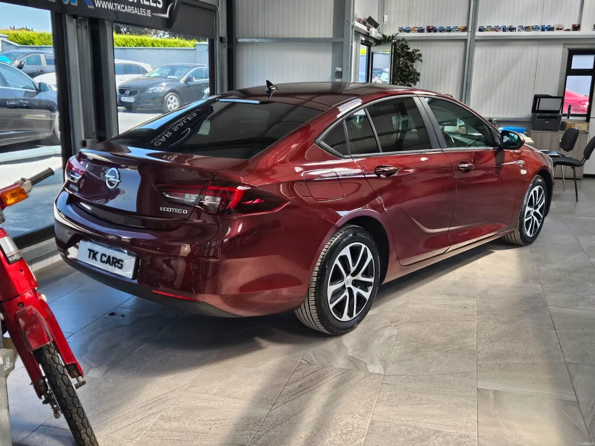 19 OPEL INSIGNIA GRAND SPORT SC - Image 2
