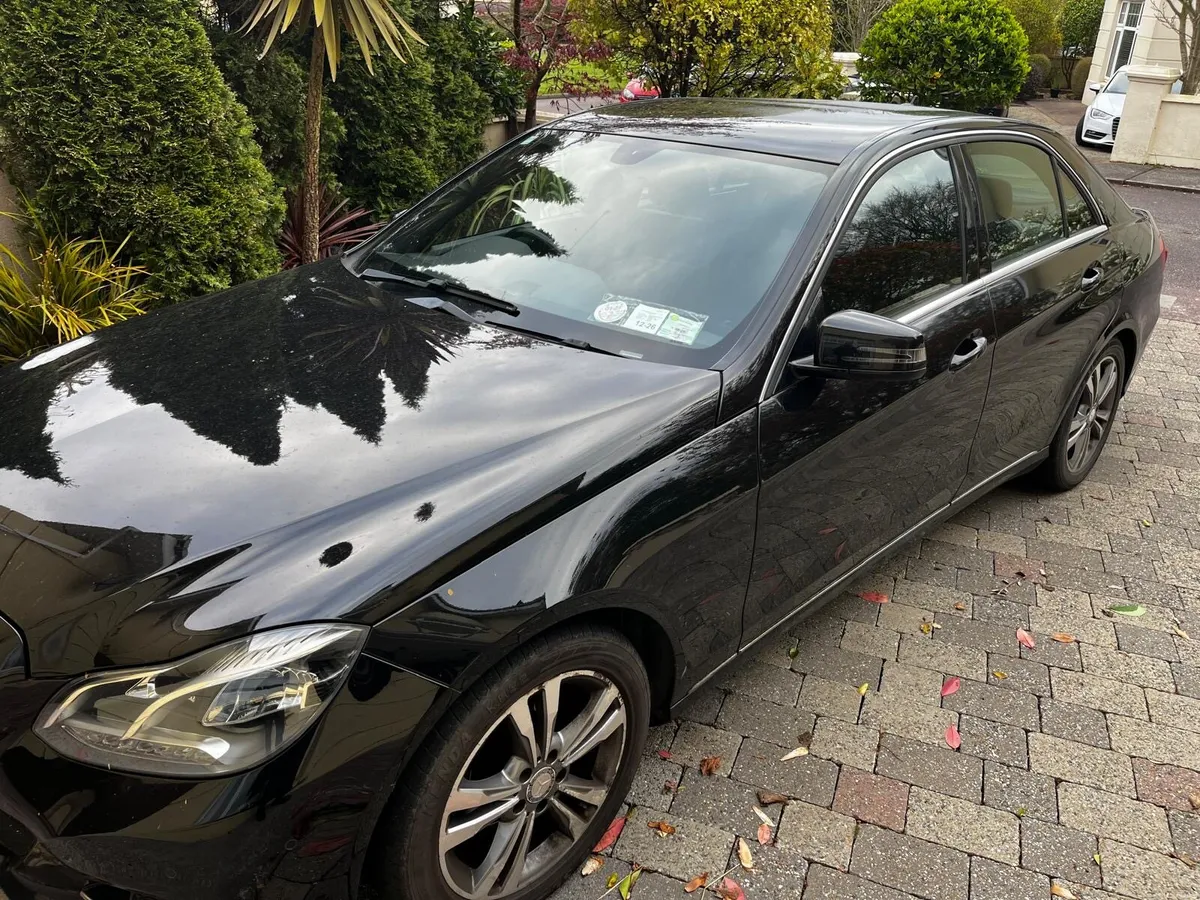 2015 Mercedes E220 BLUETEC Automatic - Image 3