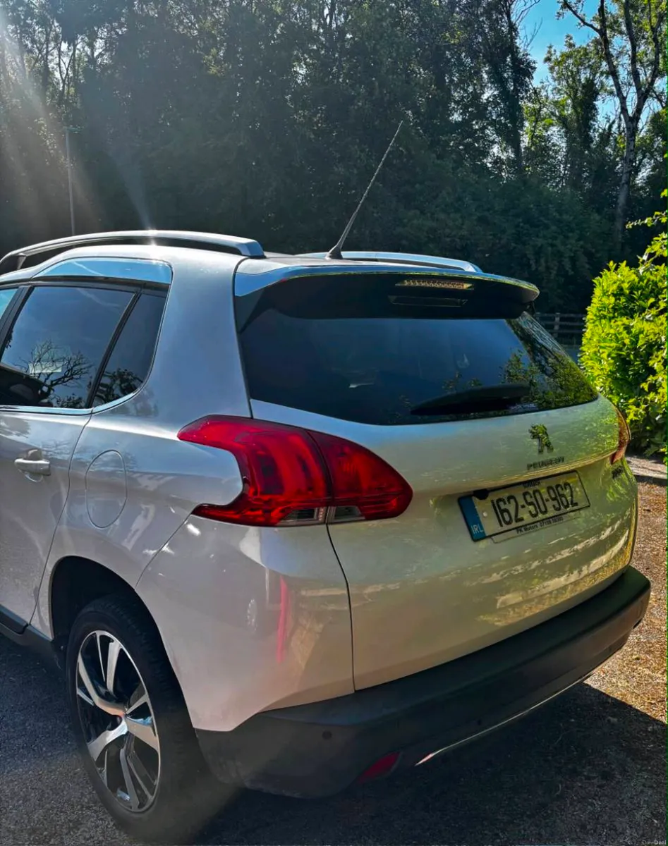 162 Peugeot 2008 1.2 Automatic - Image 2