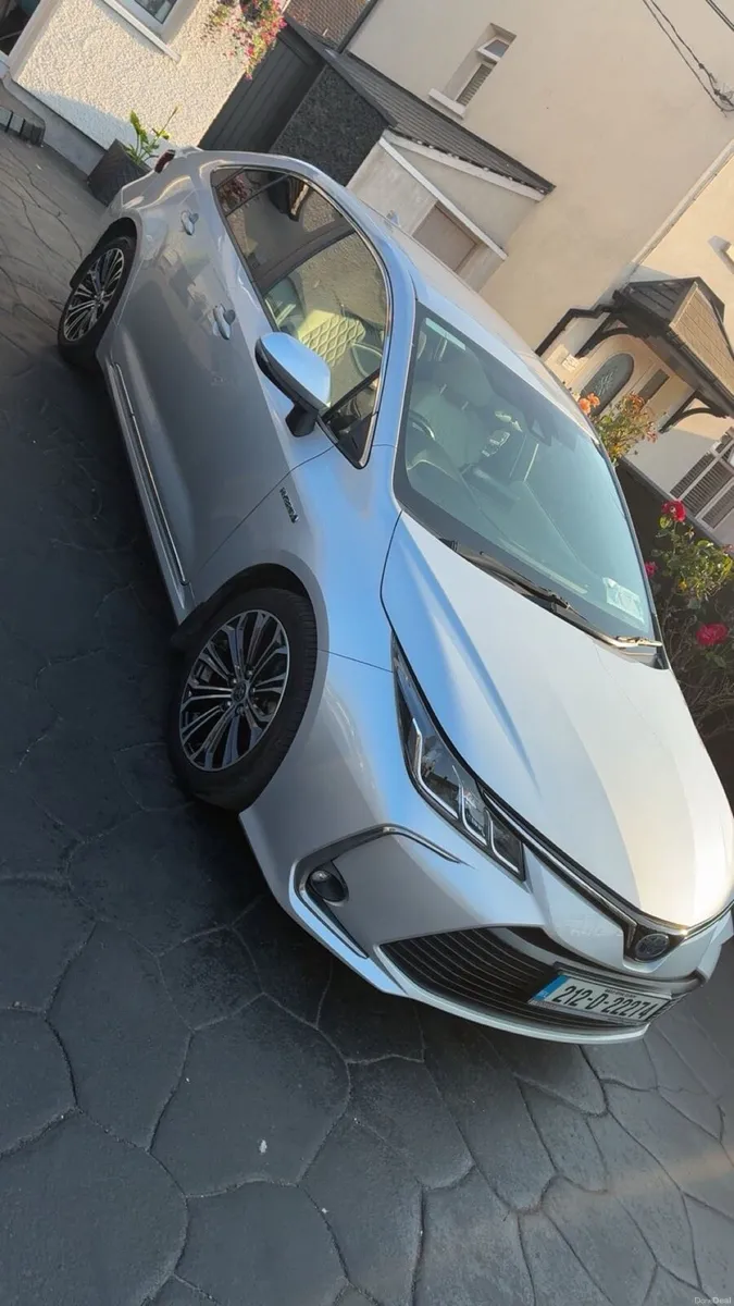 Toyota Corolla Luna Sport 1.8 **LOW MILEAGE ** - Image 3