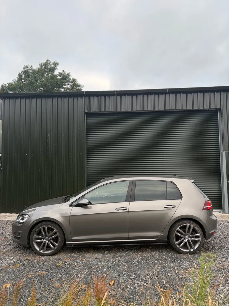2017 Volkswagen Golf - Image 3