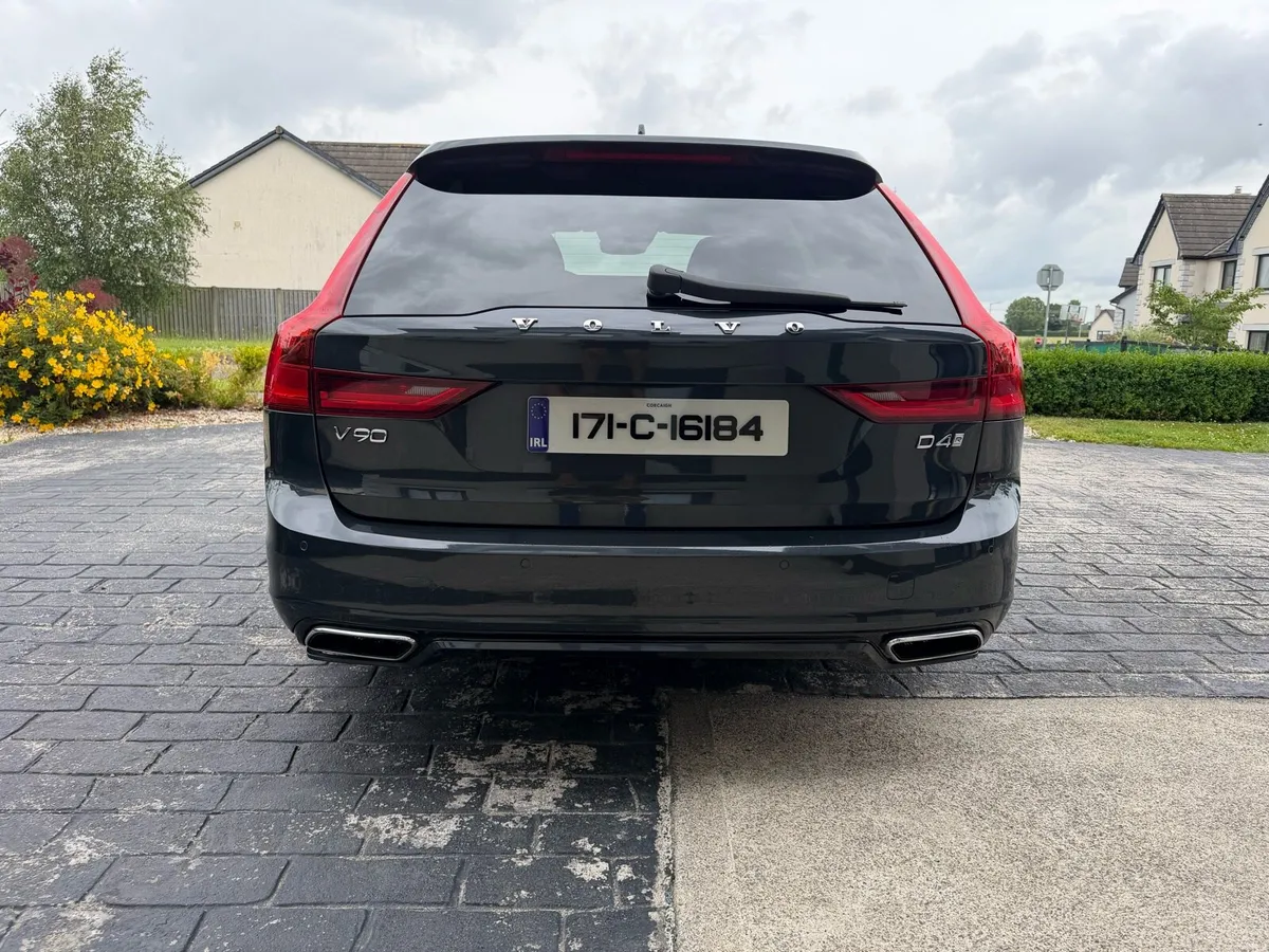 Volvo V90 R Design - Image 6