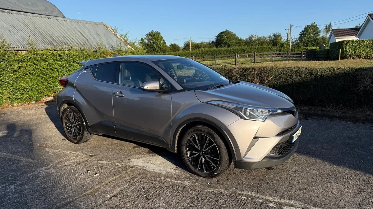 Toyota C-HR 2017 - Image 3
