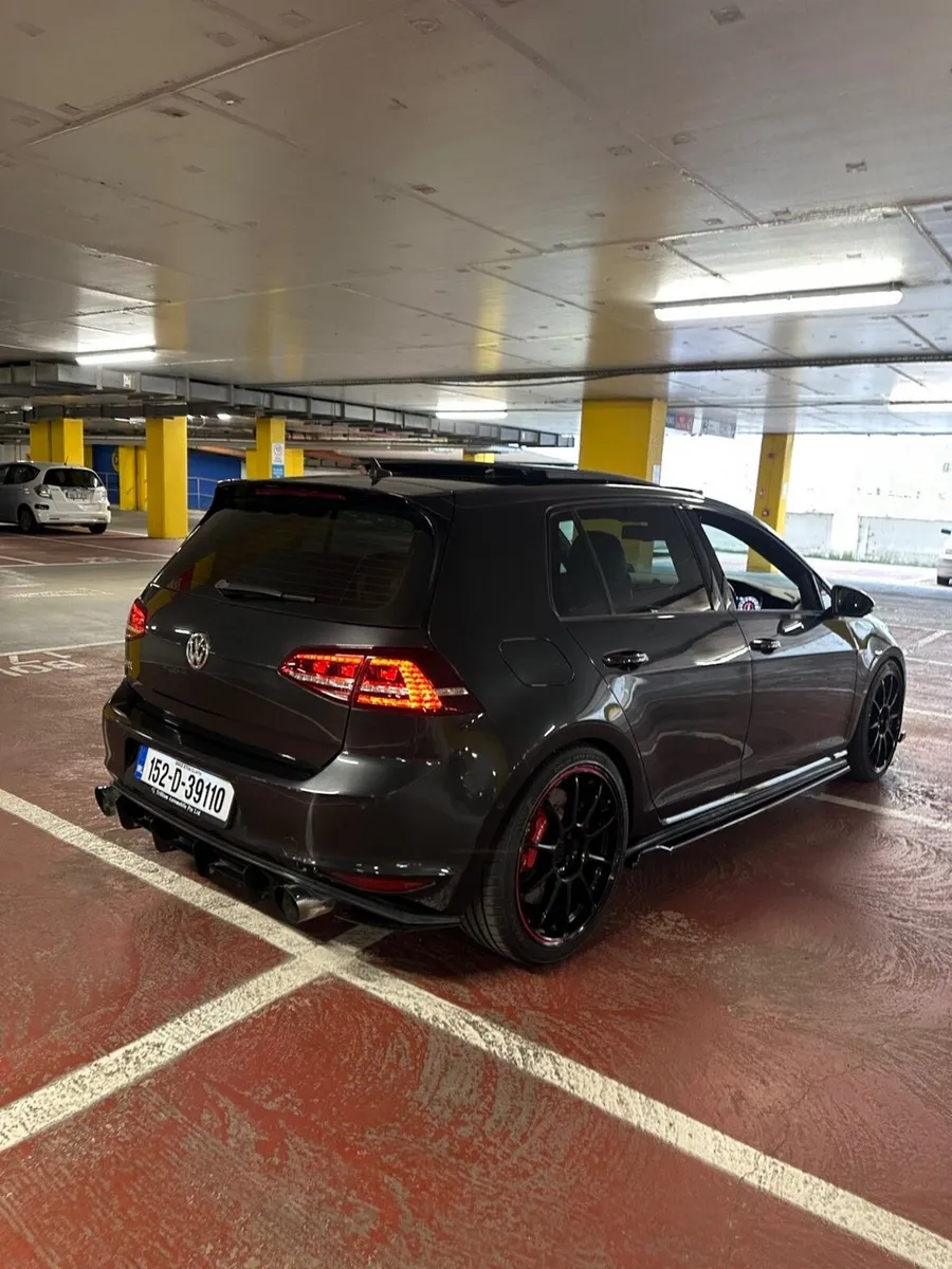 Volkswagen Golf 2015 - Image 2