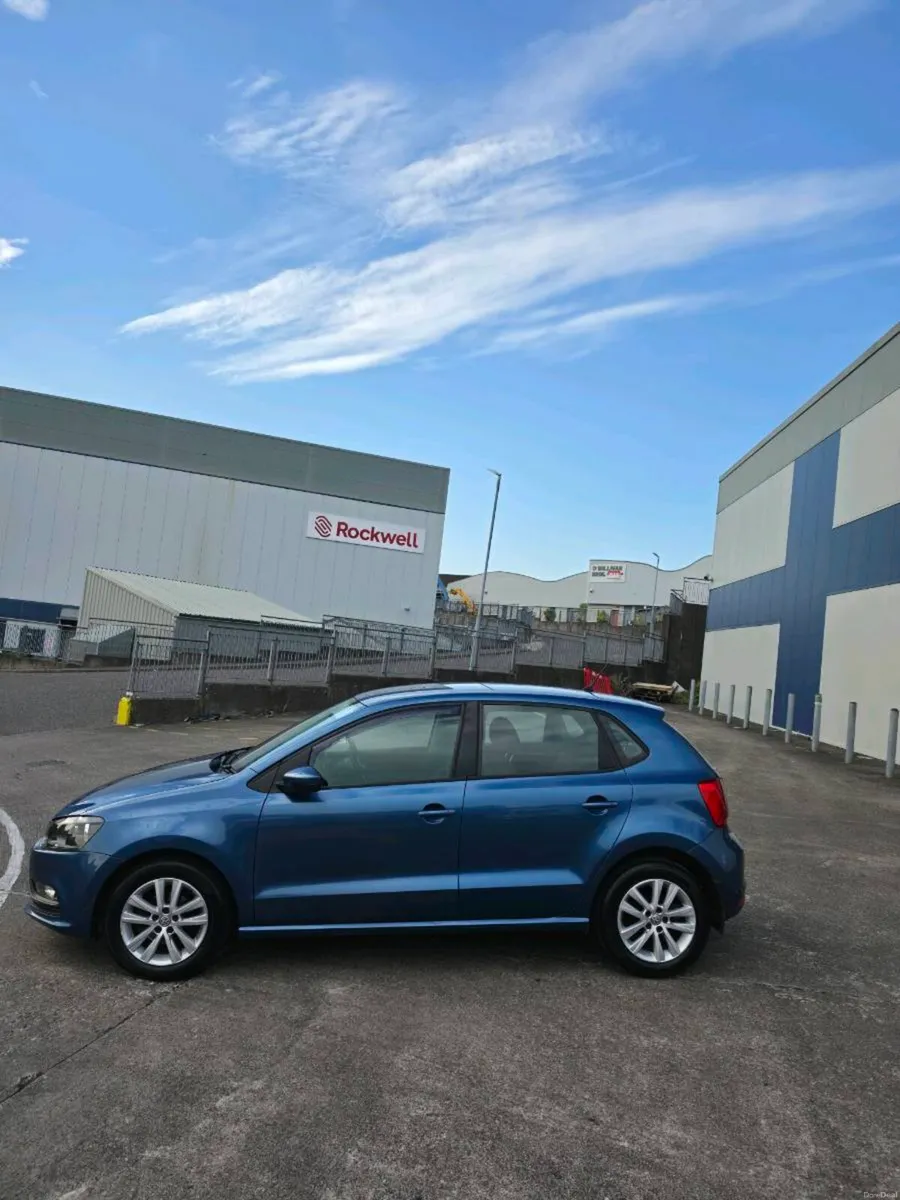 2017 Volkswagen Polo Trendline - Image 2