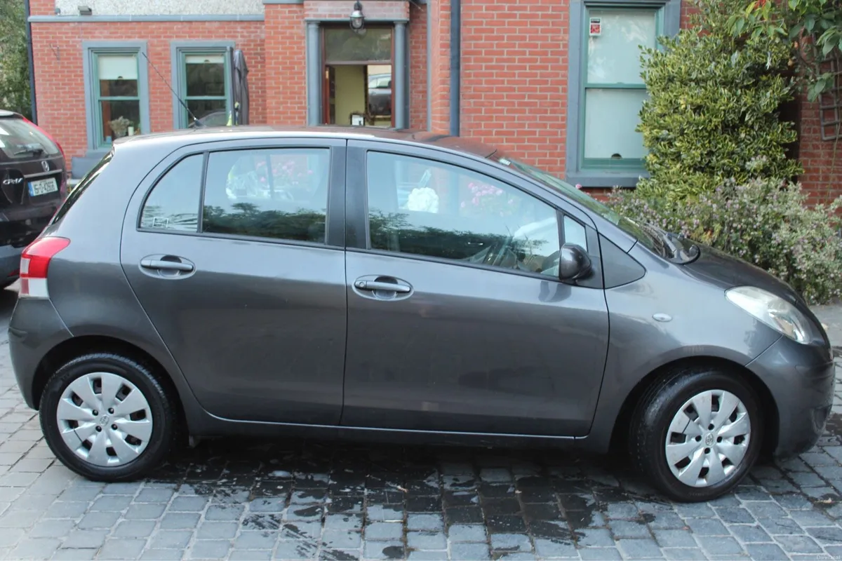 Toyota Yaris - Image 1