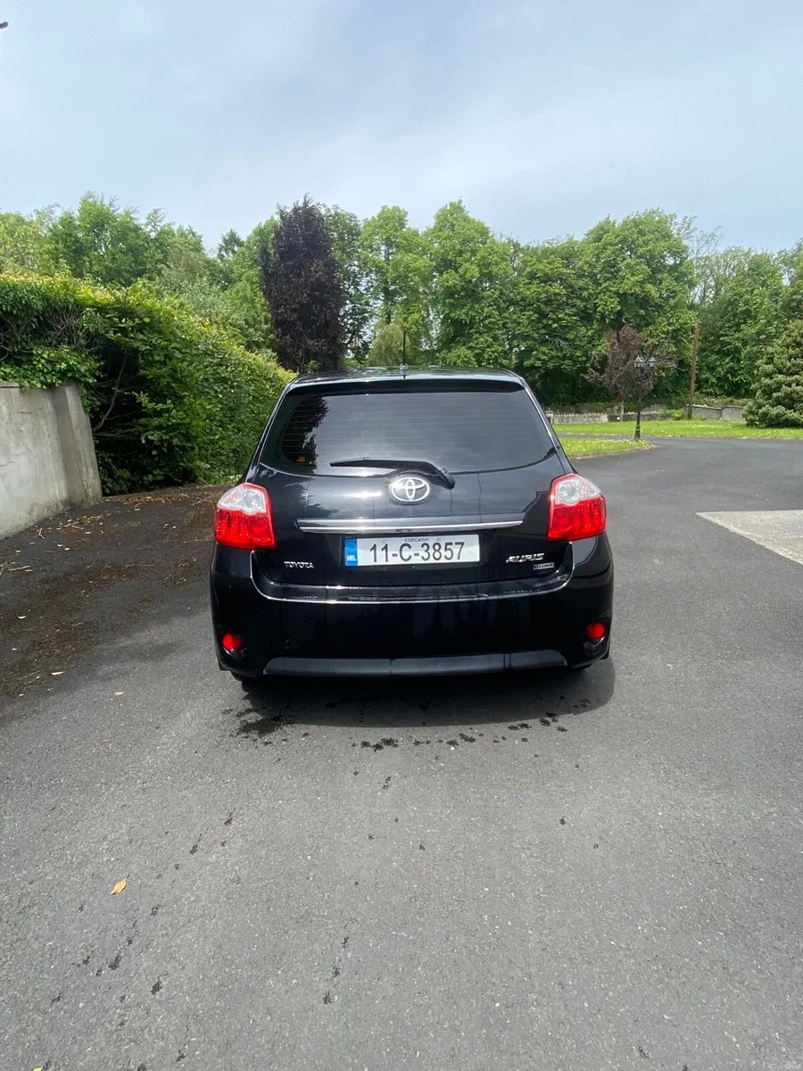 Car - Image 2