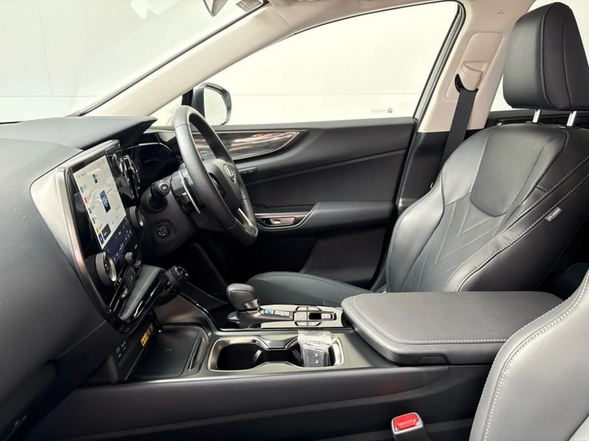 Lexus NX 450h+ NX450h+ Executive - Ex Management V - Image 6