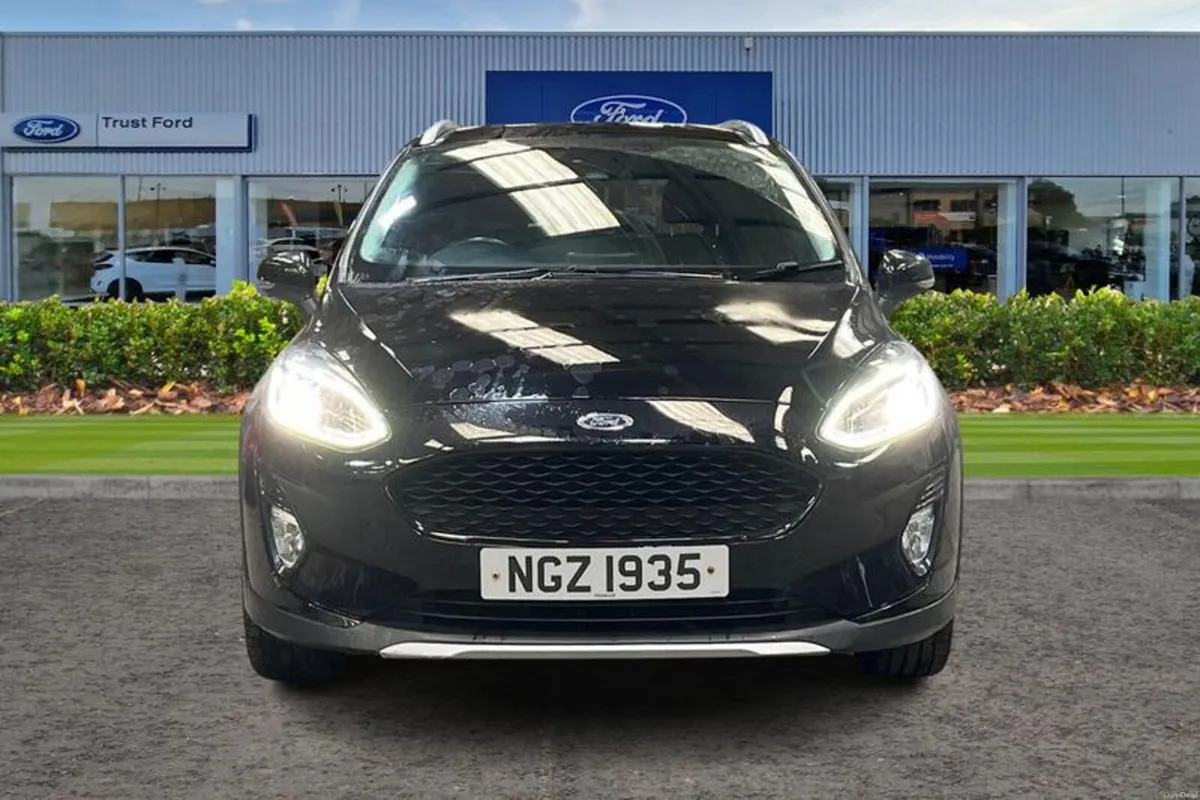 Ford Fiesta 1.0 EcoBoost Active 1 5dr- Apple Car P - Image 6