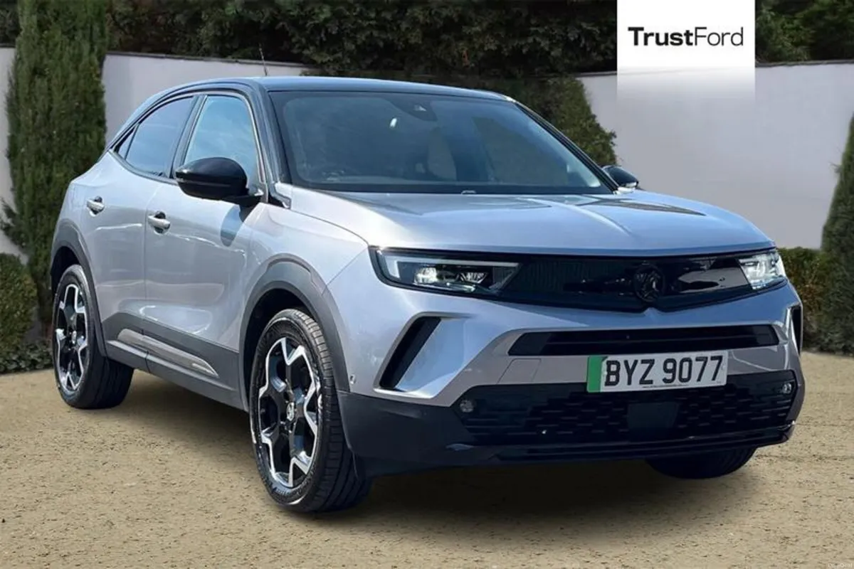 Vauxhall Other 50kWh Ultimate SUV 5dr Electric Aut - Image 1