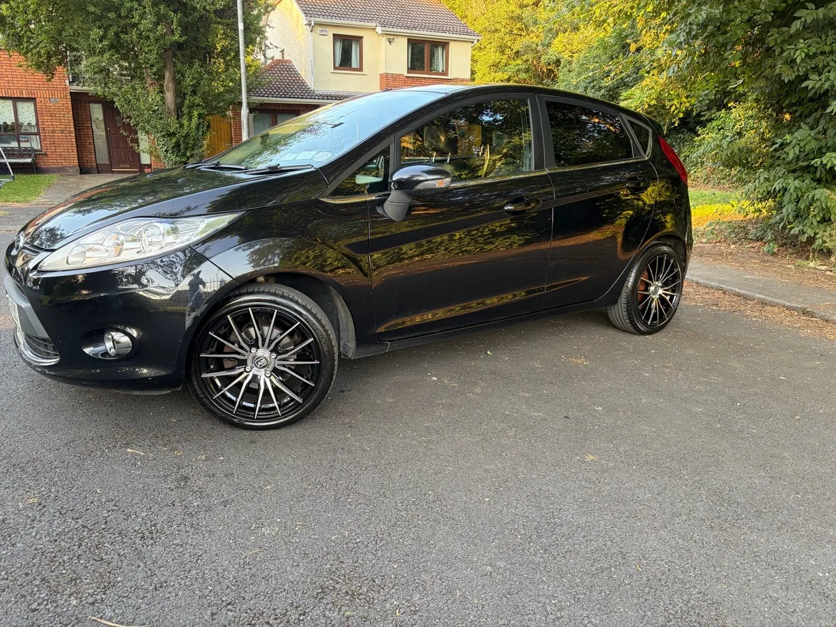 Ford Fiesta titanium - Image 1