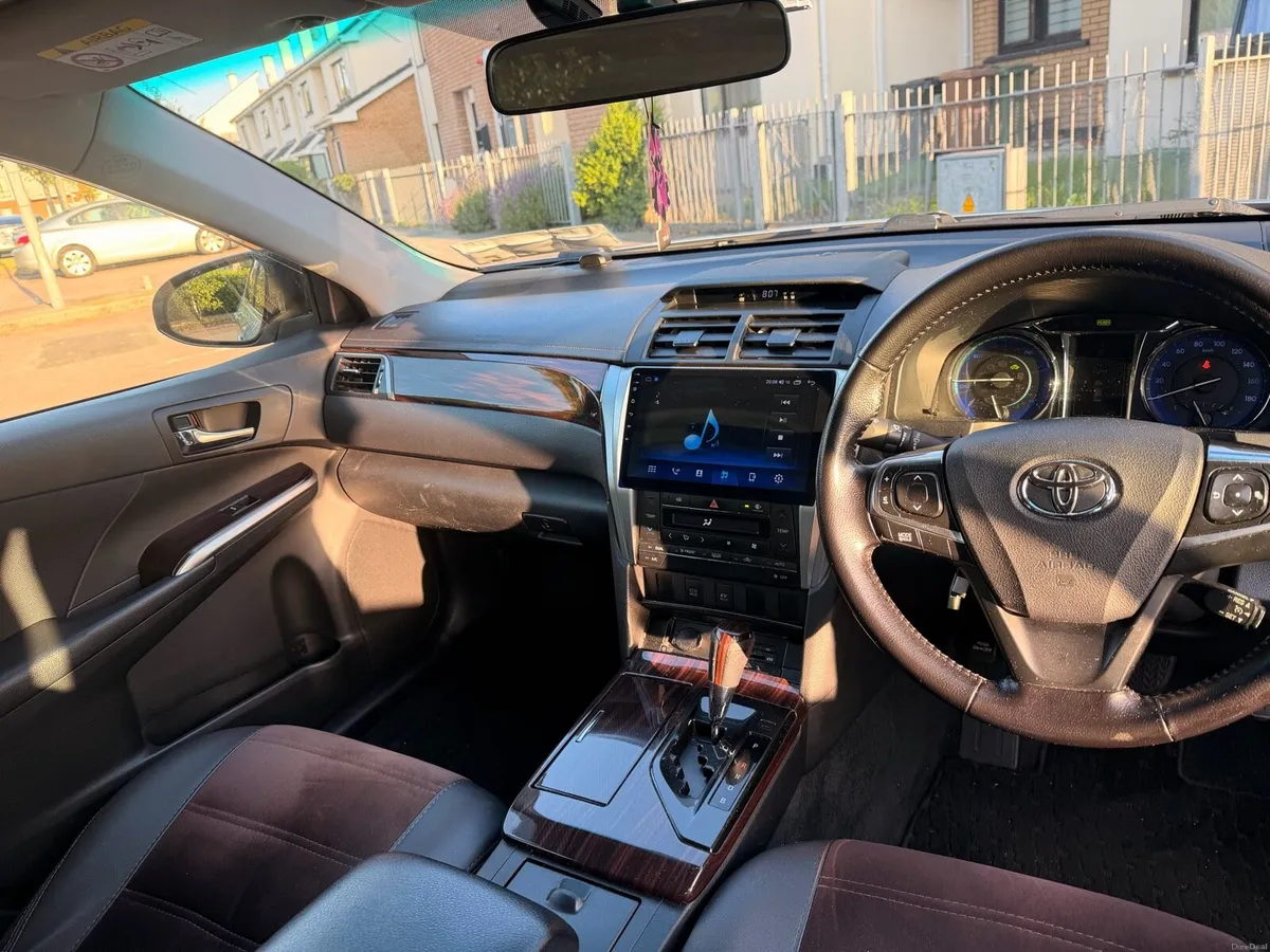 Toyota Camry - Image 6